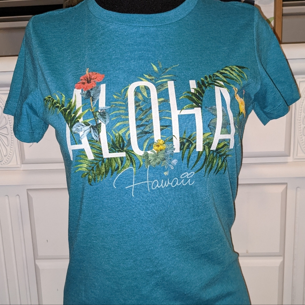 🏵️ 3 for $10🏵️ Island Girl Graphic Shortsleeve Tee